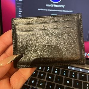 Men or women 4 card holder